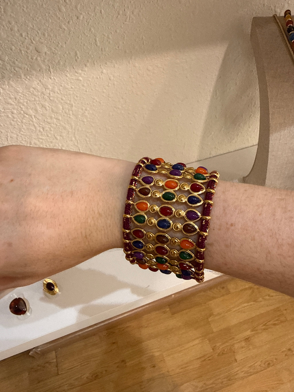 Brazalete piedras