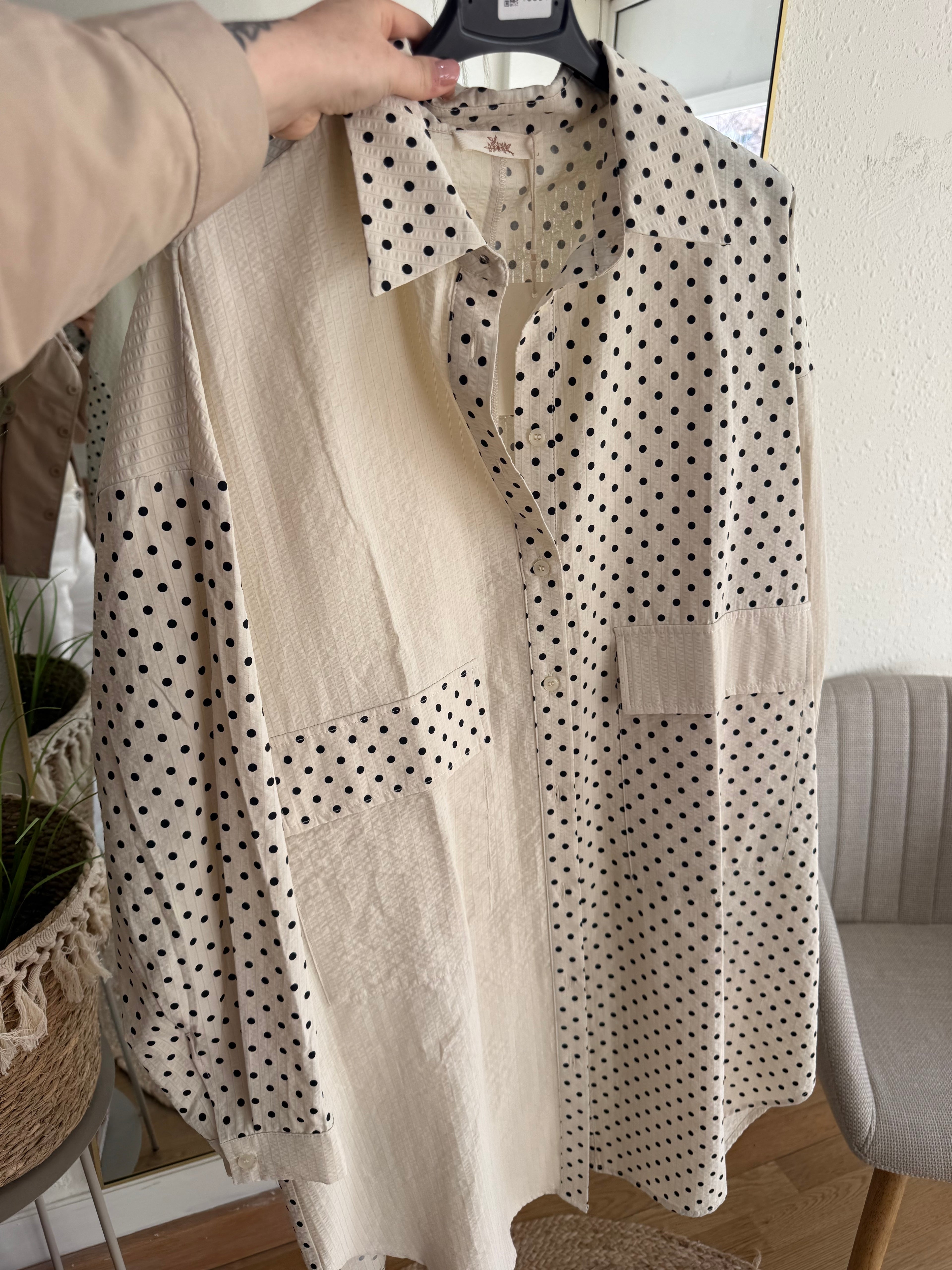 Sobrecamisa lunares